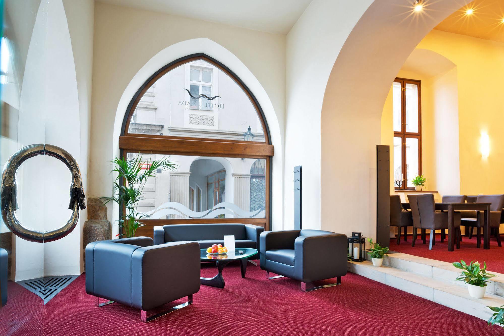 Hotel U Hada Zatec Kültér fotó