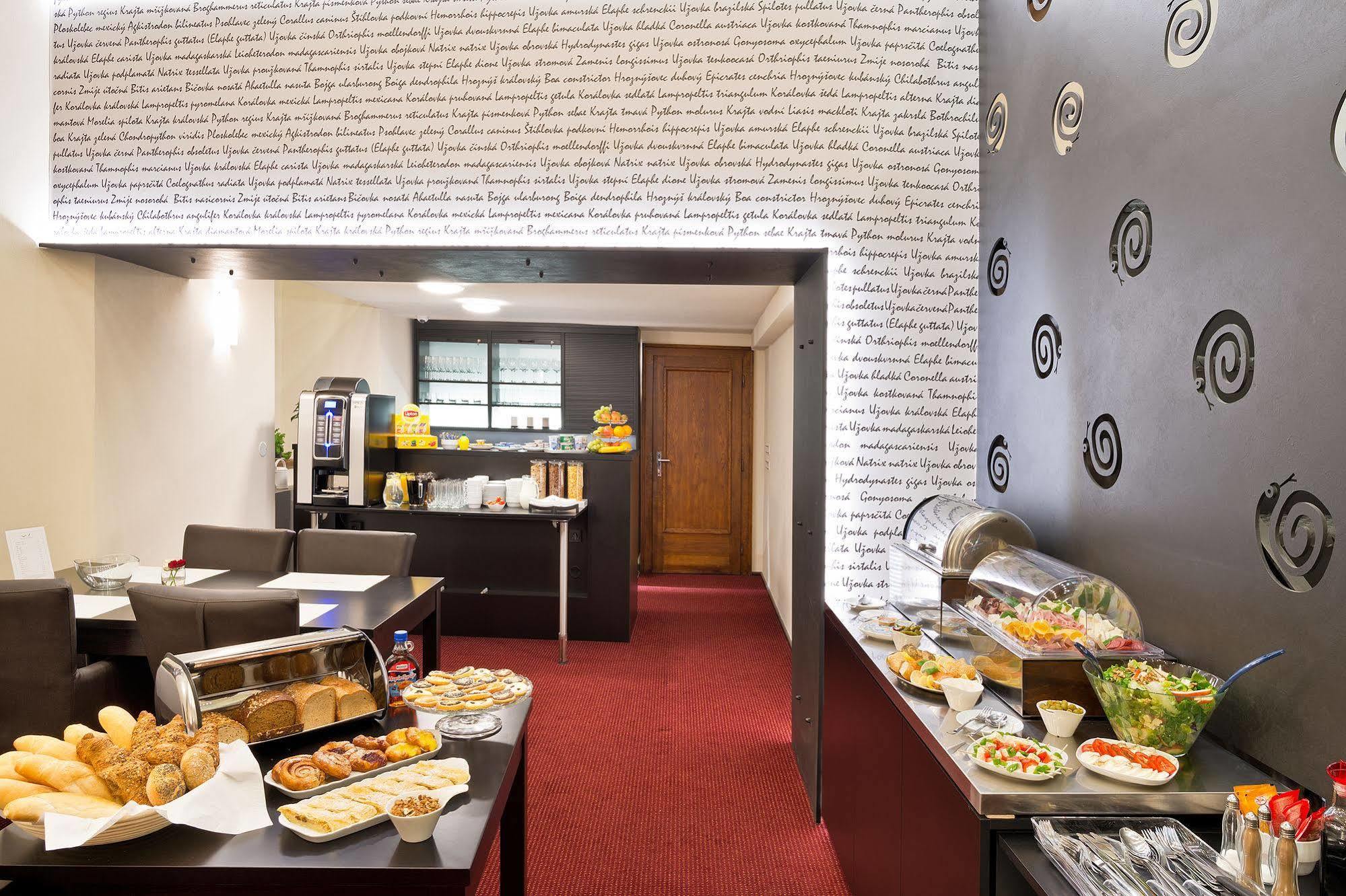 Hotel U Hada Zatec Kültér fotó