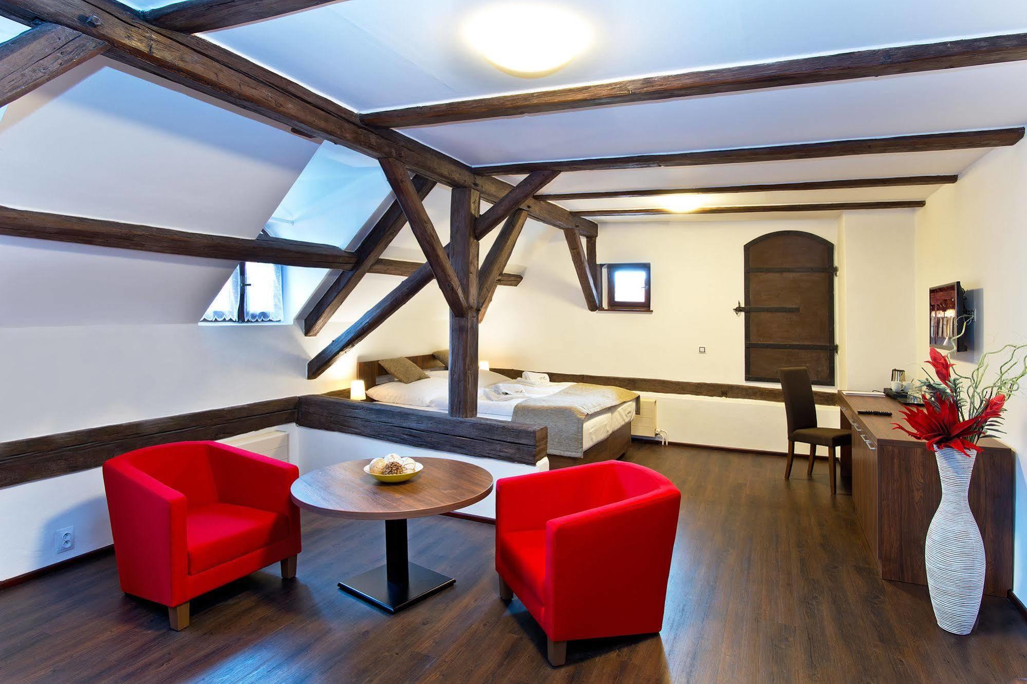 Hotel U Hada Zatec Kültér fotó