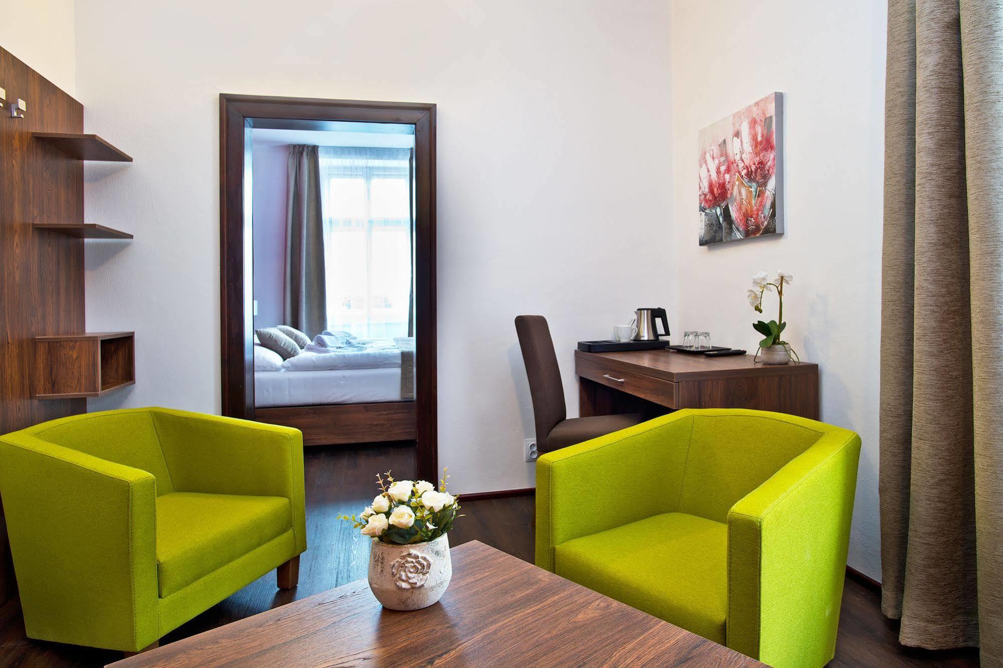 Hotel U Hada Zatec Kültér fotó