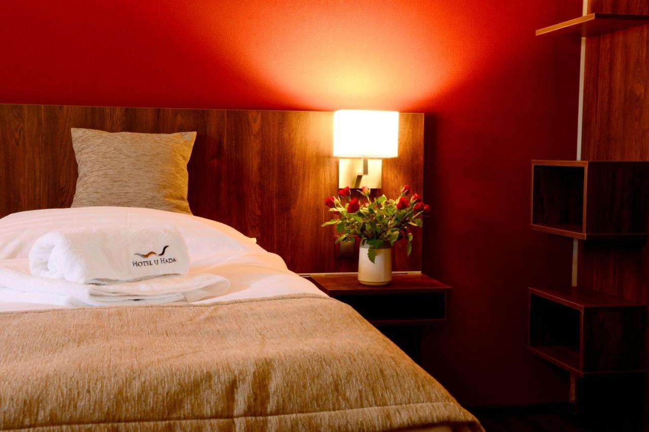 Hotel U Hada Zatec Kültér fotó